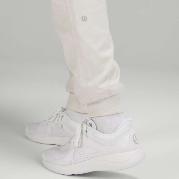 Lululemon Dance Studio Joggers Bone Off White Size 14 Like New - Picture 3 of 14